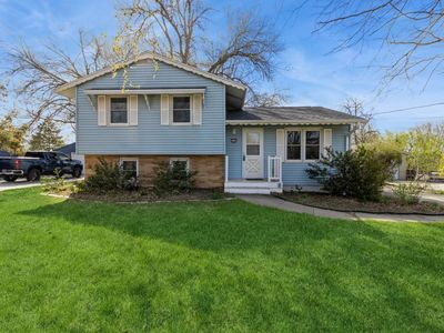 4929 E Oakwood Dr, Pleasant Hill, IA, 50327