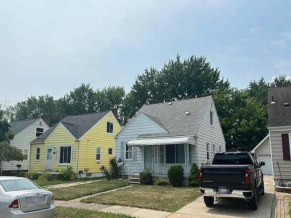 2nd image of 26819 La Salle St