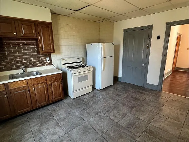 1690 Newport Ave #4 — Photo 8