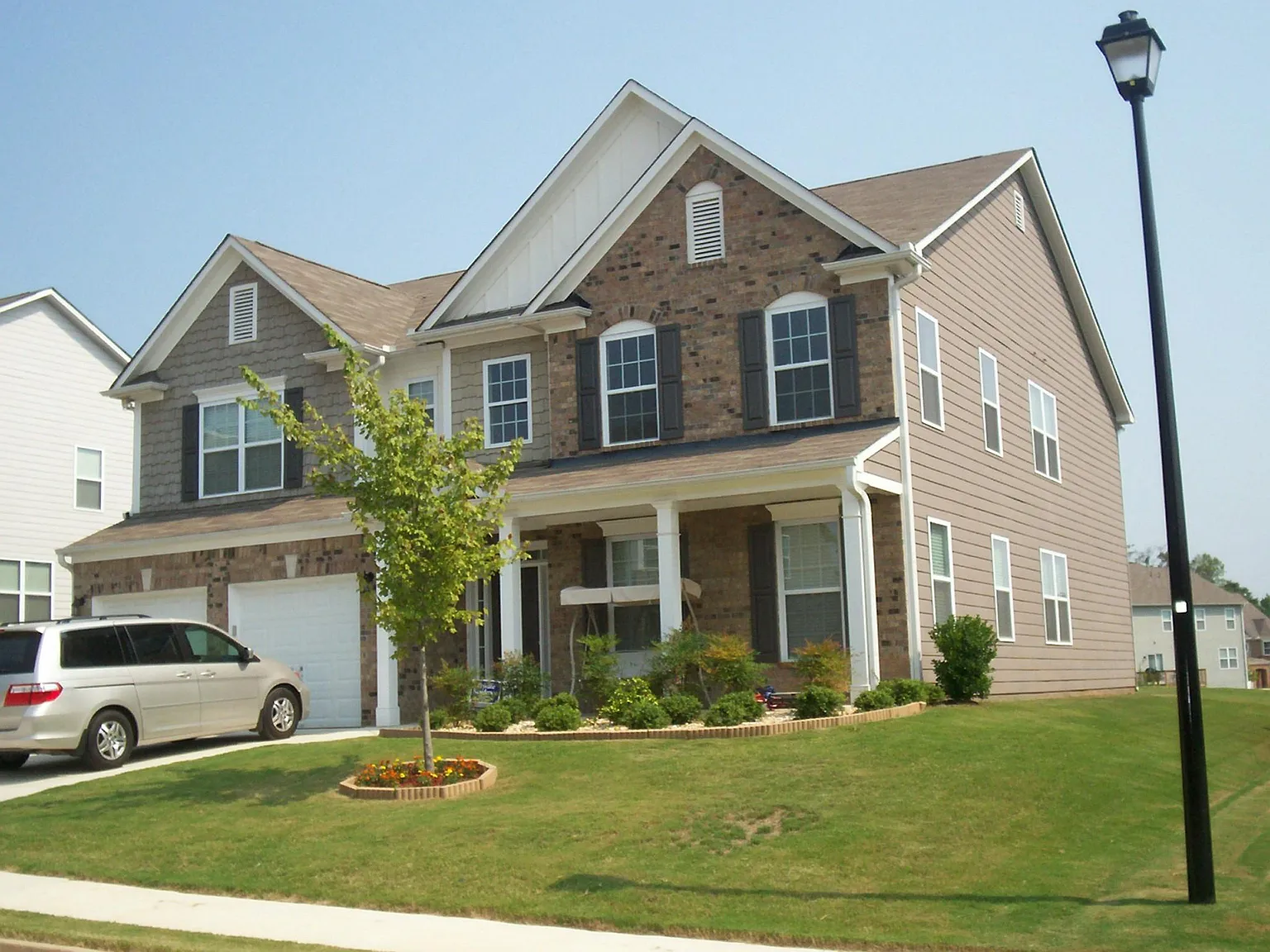 5160 Chattanooga Way — Photo 2