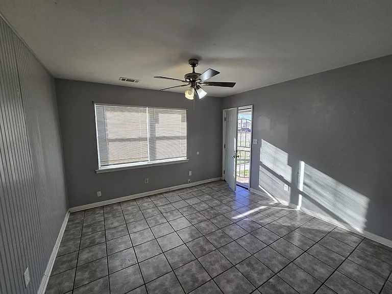 Livingroom2