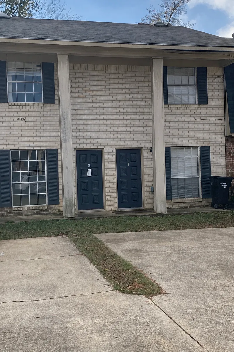 Building Photo - 3731 Kriss Dr #4