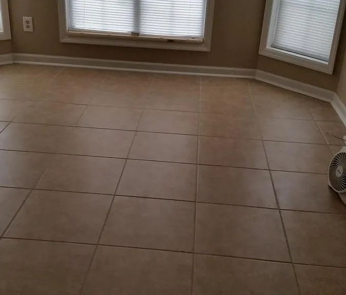 3rd bedroom downstairs. Bay window
