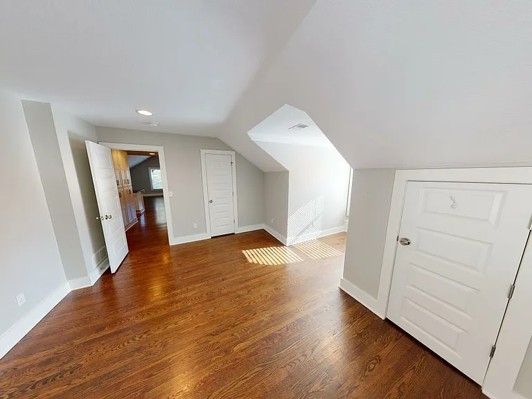 3726 Washington | Charming Updated Apartment — Photo 33