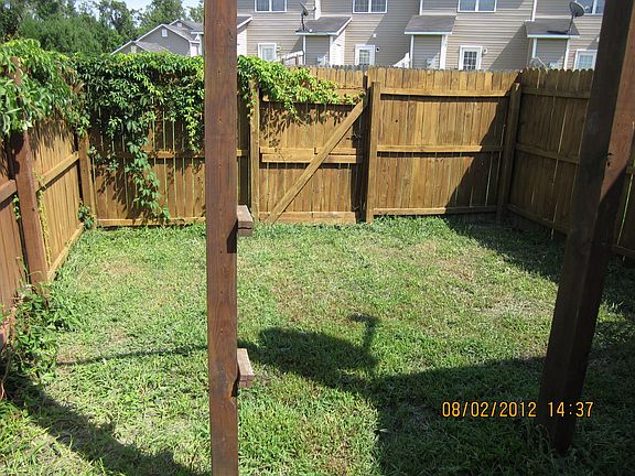4th image of 106 Pinegrove Ct
