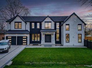 1404 Waverly Ave SW, Oakville, ON L6L 2S3