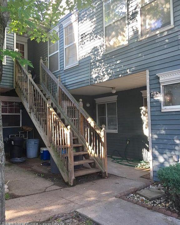 2nd image of 191 Pond Way