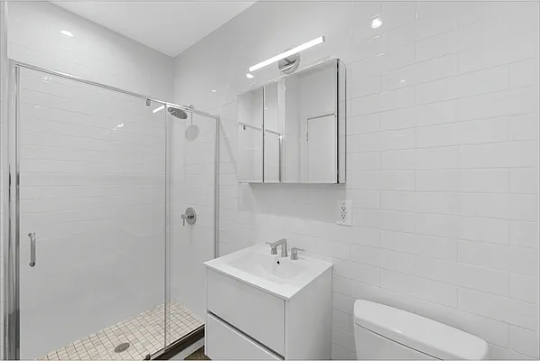 Rented by REAL New York | media 30