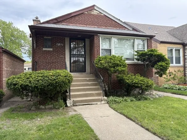 8153 S Marquette Ave, Chicago, IL 60617