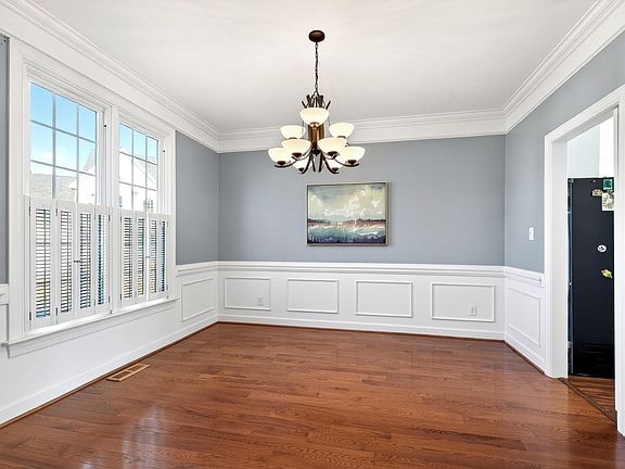 5th image of 4852 Forest Highland Dr