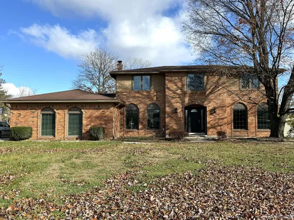 982 Langley Rd, Rochester Hills, MI 48309