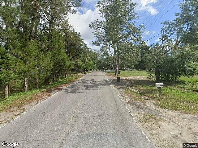 Exterior Neighborhood (street photo)