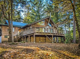 240 Ward Placer Pl, Weaverville, CA 96093