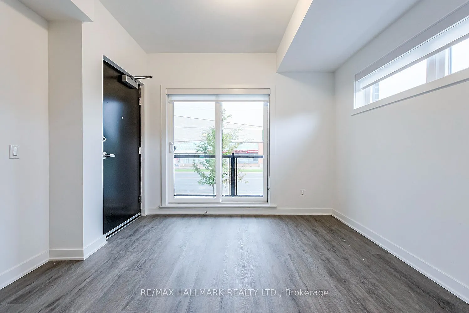 3 bed, $2,449 — Photo 3