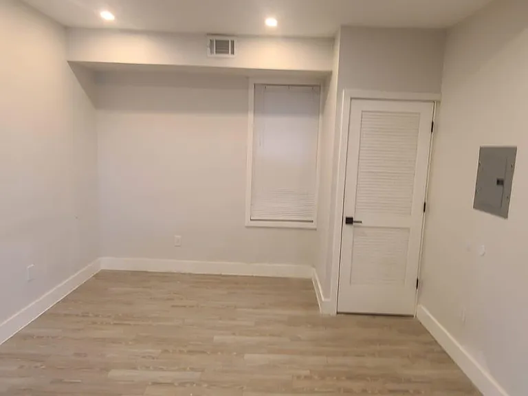 88 Wallis Ave #1RC — Photo 4