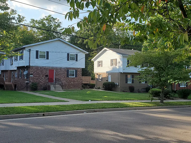 470 Zahn Dr #2 — Photo 25