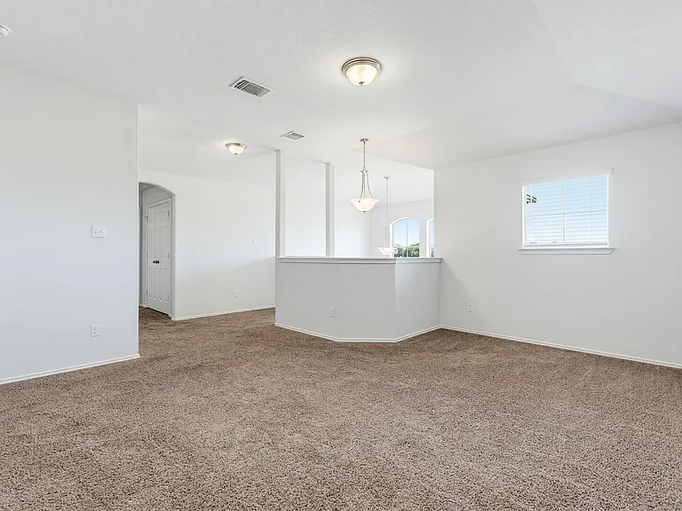 904 Garden Green Dr — Photo 10