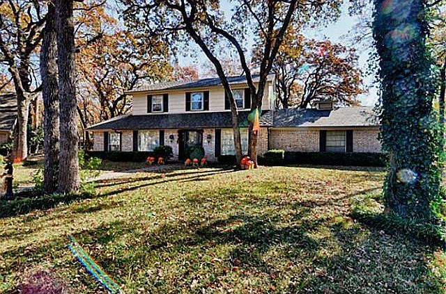 1st image of 2406 Lakeside Dr