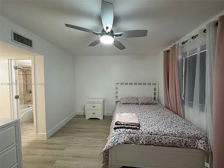 10900 SW 104th St #322 — Photo 12