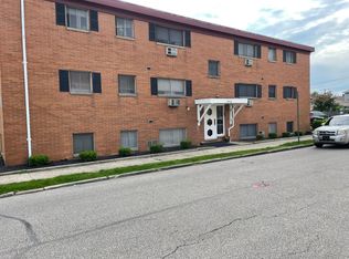 17926 Ingleside Rd, Cleveland, OH 44119