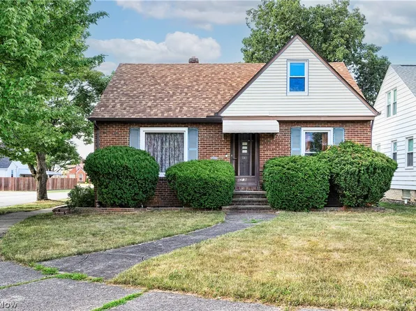 8208 Southington Dr, Parma, OH 44129