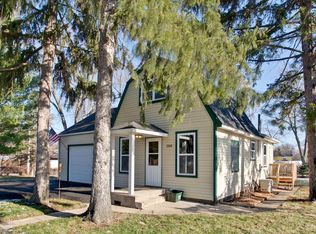 2918 Riverside Dr, McHenry, IL 60050