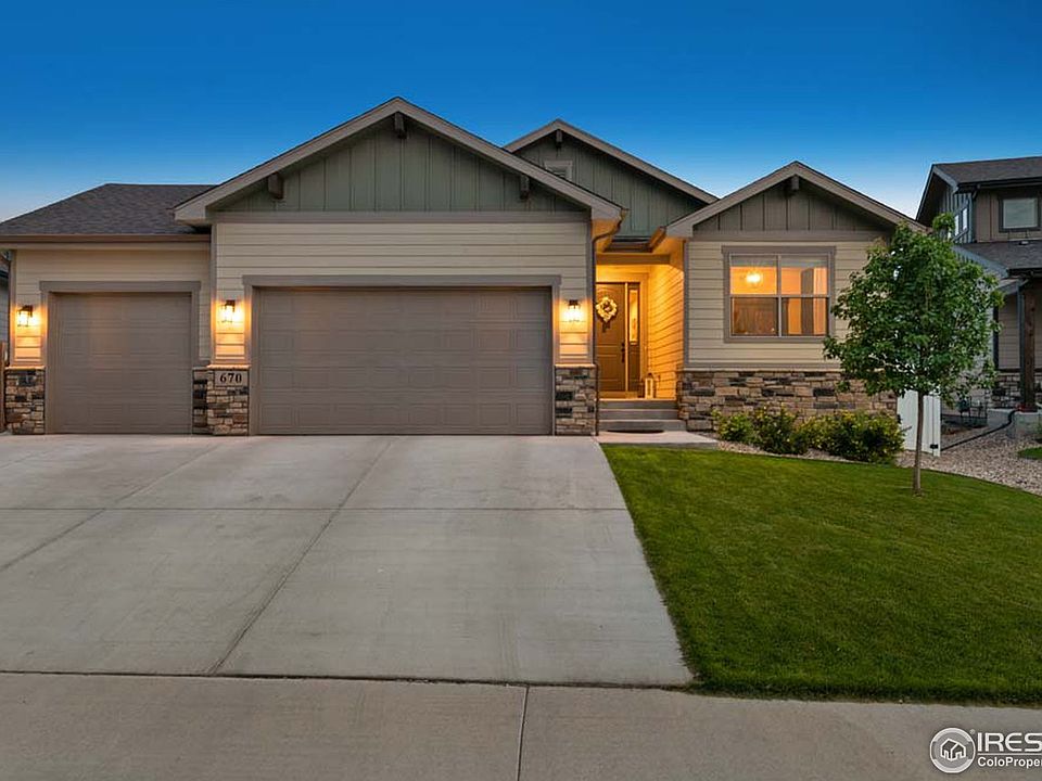 1st image of 670 Vermilion Peak Dr