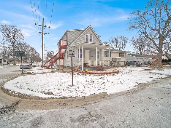 2nd image of 37 W 36th Pl