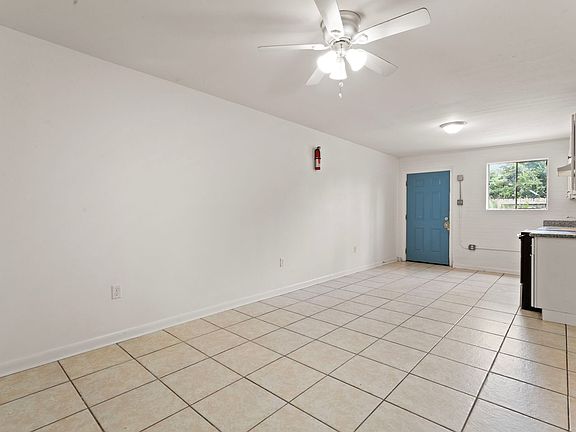 3rd image of 1212 Aster St #1132