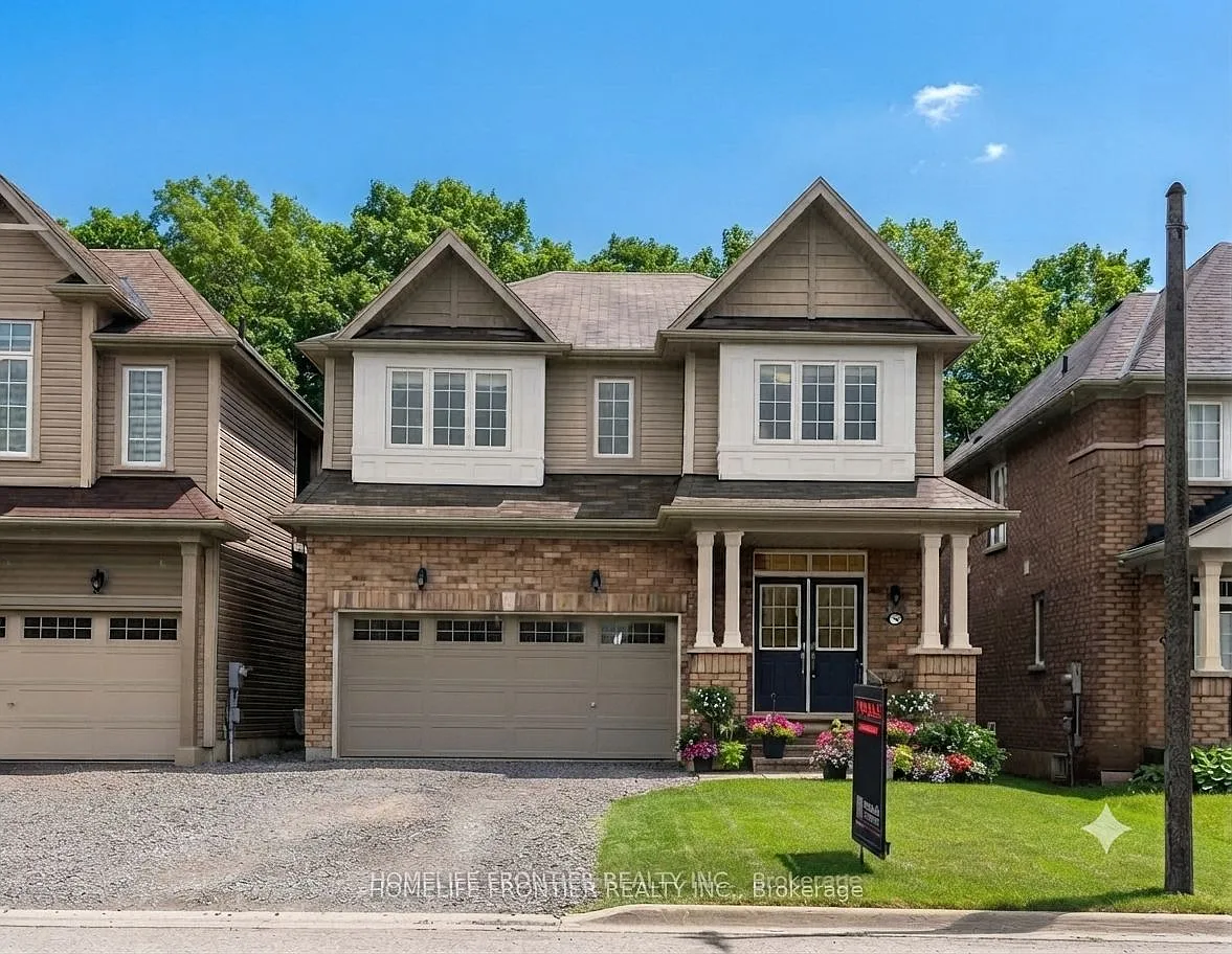 4 bed, $2,900 — Photo 1