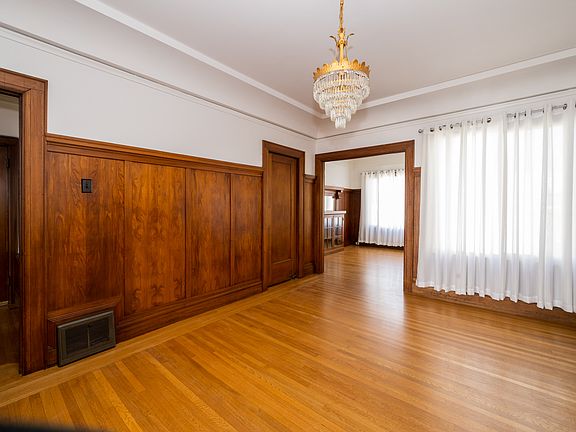 5th image of 615 18th Ave
