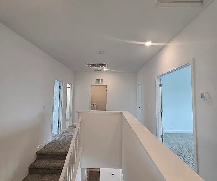 2320 S Claremont Ave — Photo 51