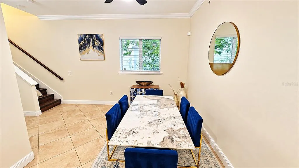 4 bed, 3.0 bath, 2103 sqft, $4,500 — Photo 4