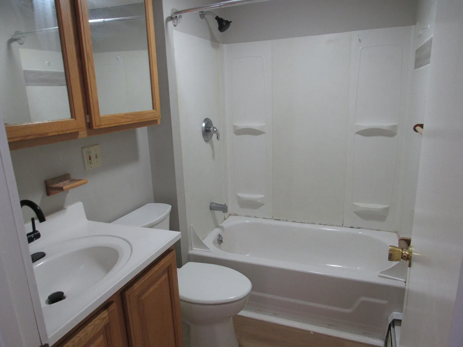 2 bed, 864 sqft, $1,900 — Photo 4