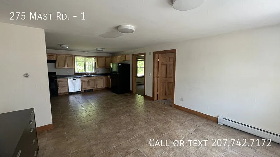 "University Rental-Heat & Hot Water Included-Spacious 4-Bedroom Retreat in Durham 1,344 Sq. Ft. o... — Photo 3