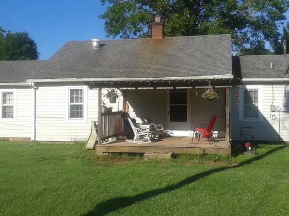 53 West Village Cir, Augusta Springs, VA 24411