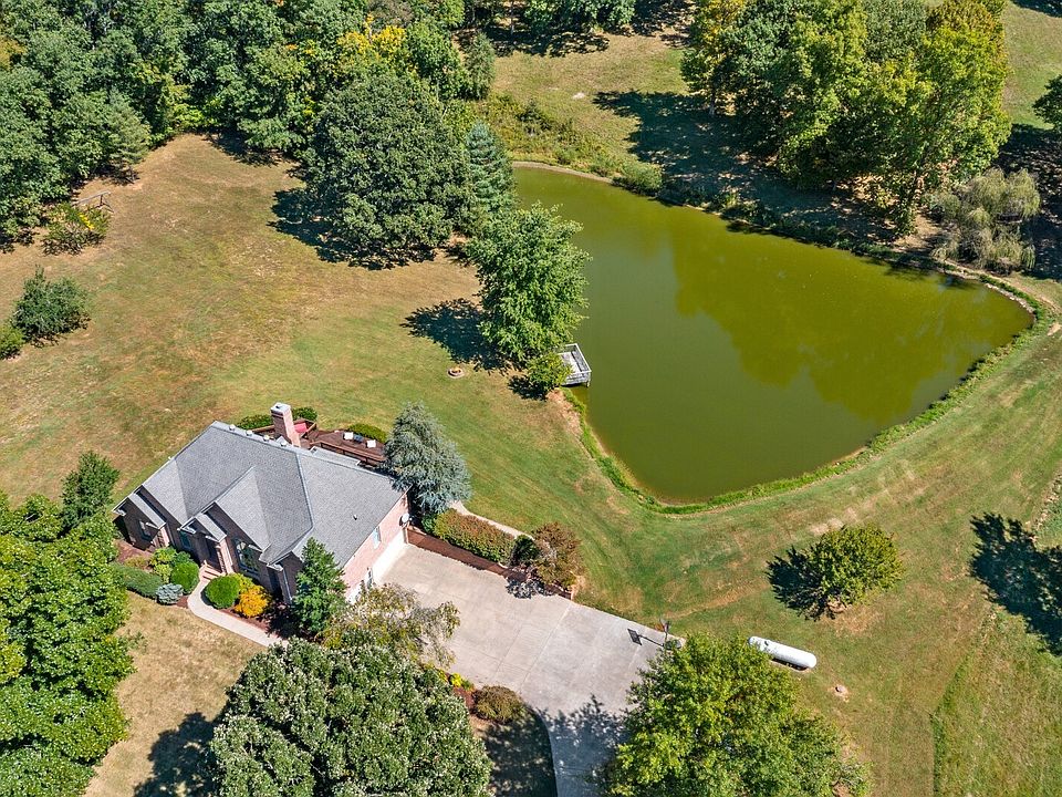 902 Wallace Rd, Gallatin, TN 37066 Zillow