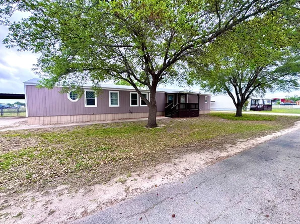 105 Kelsey Pkwy, La Vernia, TX