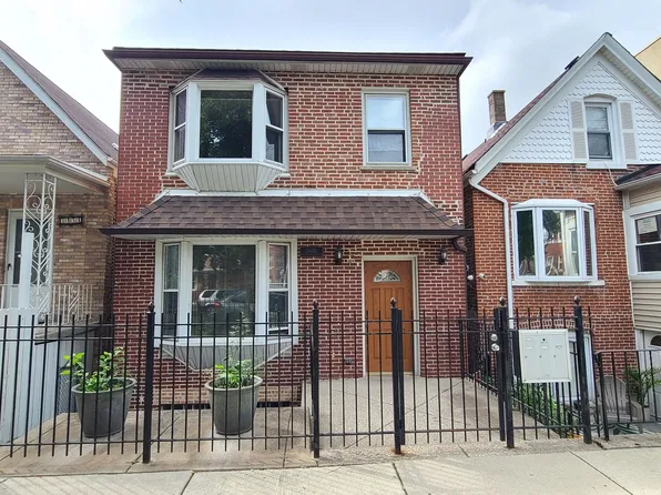 3450 S Leavitt St, Chicago, IL 60608