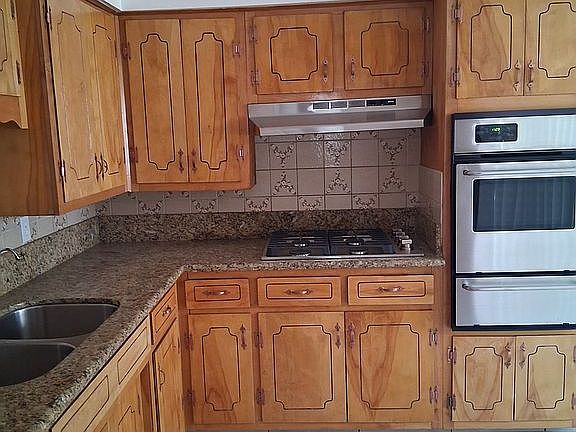 5th image of 1111 E Taos Dr