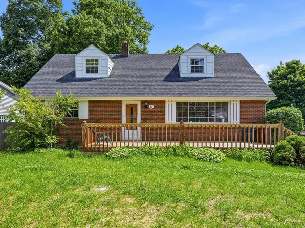 95 Reister Dr, Hamilton, OH 45013