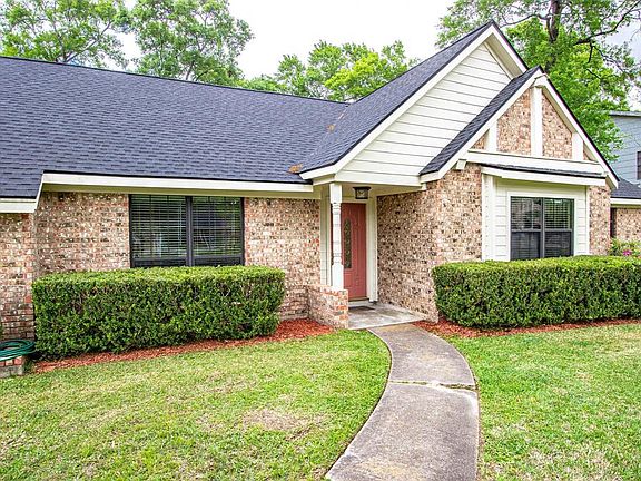 2nd image of 218 Post Oak Dr