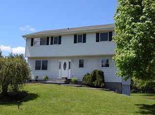 21 Shagbark St, Middletown, NY 10941