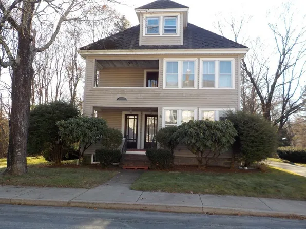 34 Cross St, Uxbridge, MA 01569