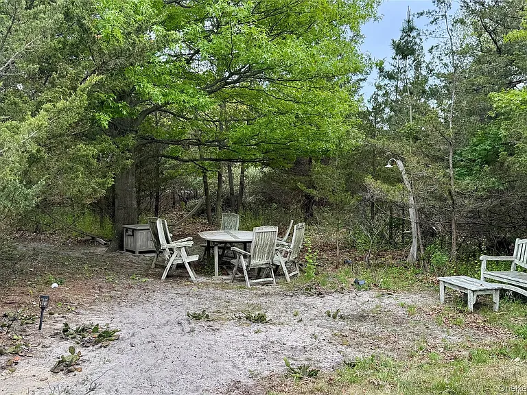 224 Centre Island Rd — Photo 12