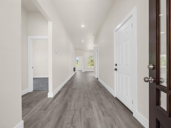 2nd image of 9112 Road 5839