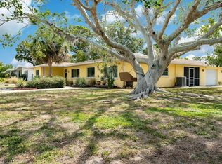 935 Dawn St, Venice, FL 34285