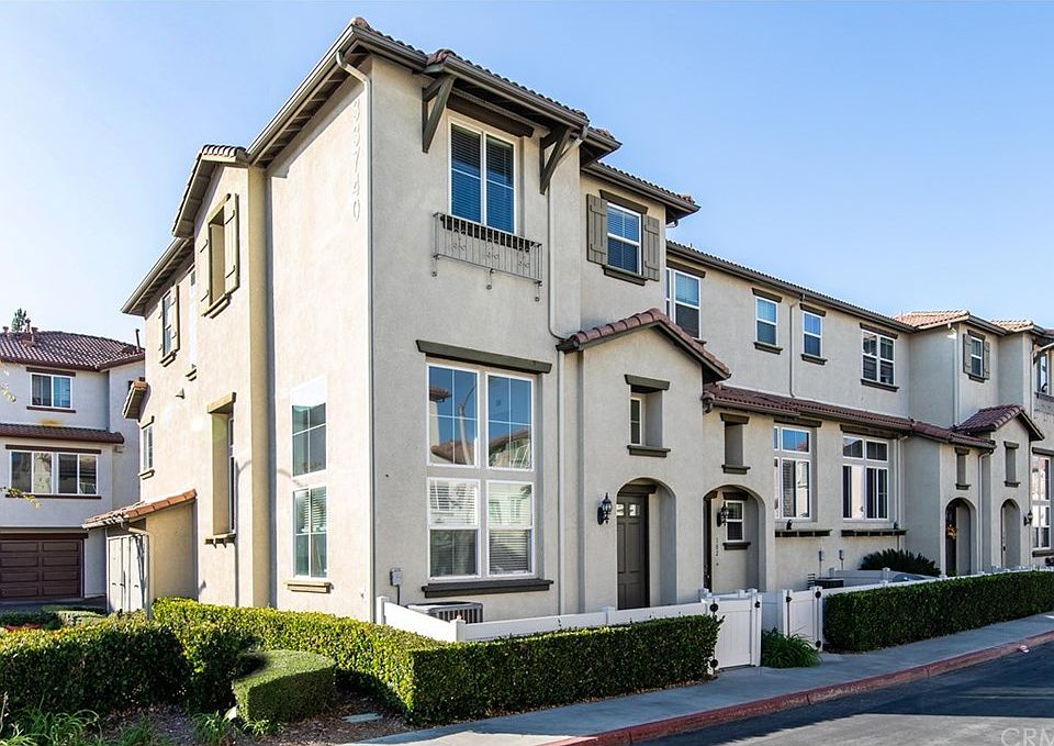 1st image of 33740 Willow Haven Ln Unit 101