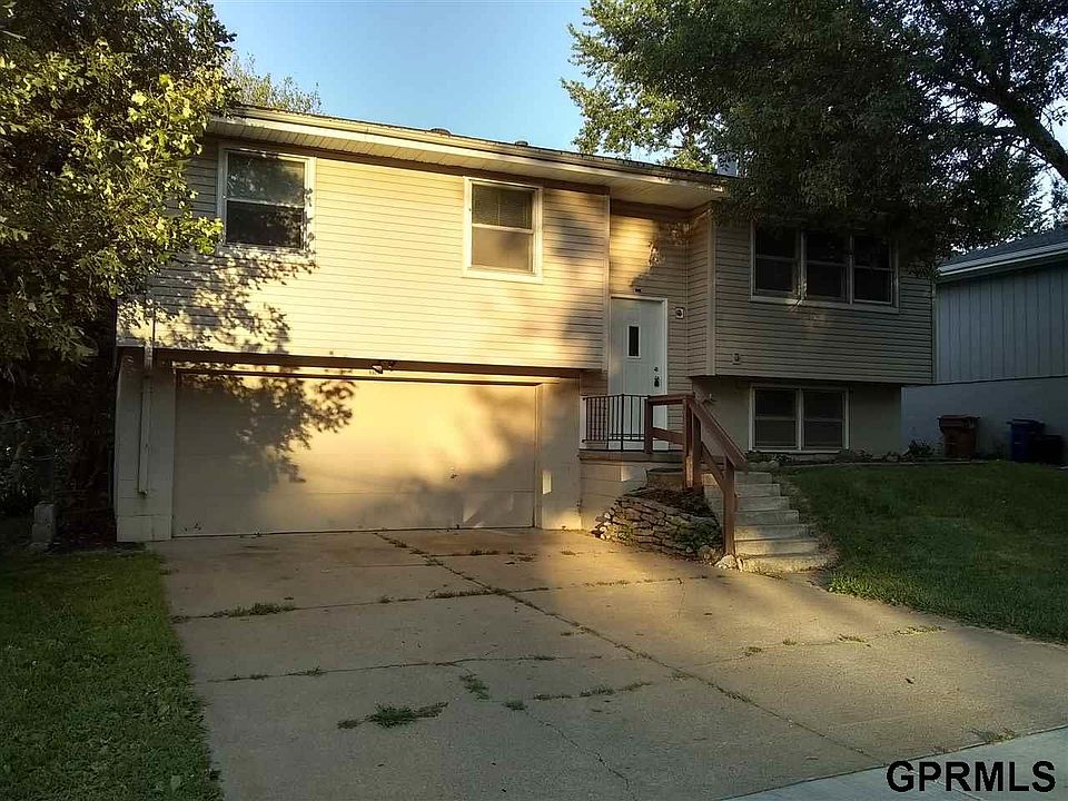 1st image of 6901 S 32nd Ave