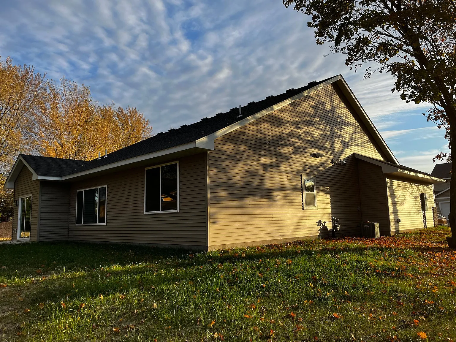 3 bed, 1700 sqft, $2,900 — Photo 4